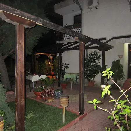Delphini Guest house